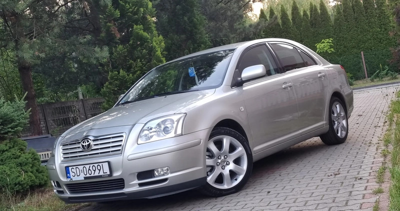 Toyota Avensis cena 19900 przebieg: 170000, rok produkcji 2004 z Wolbórz małe 781